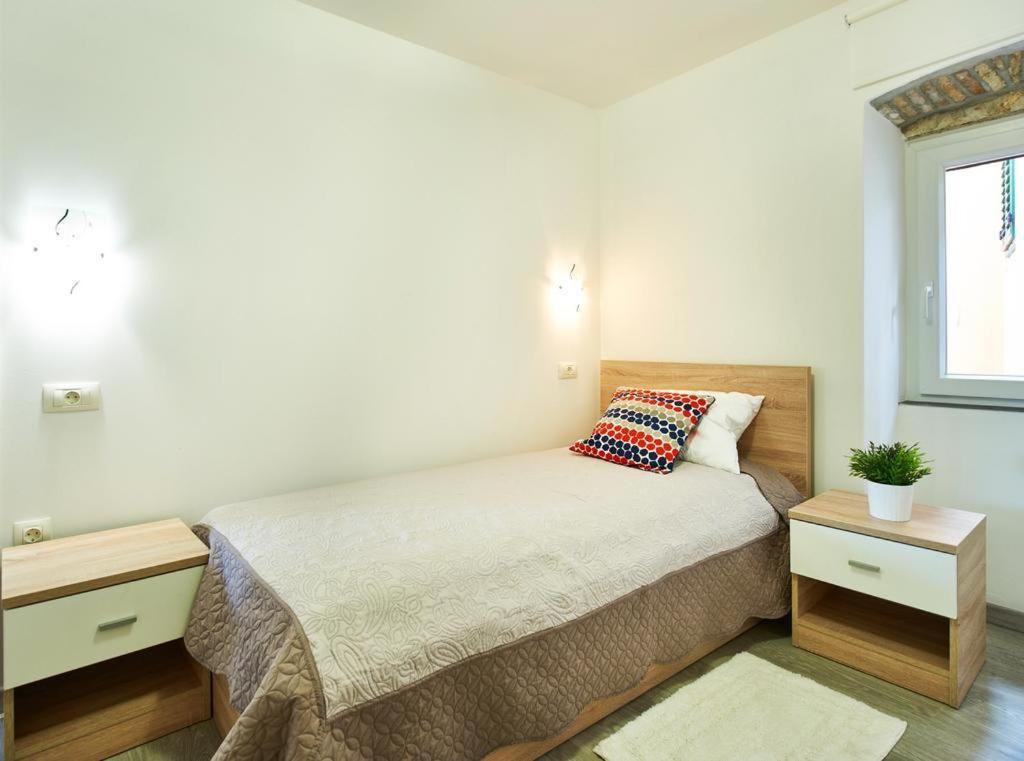 Roviv Apartments In The Old Town By Irundo Rovinj Exterior photo