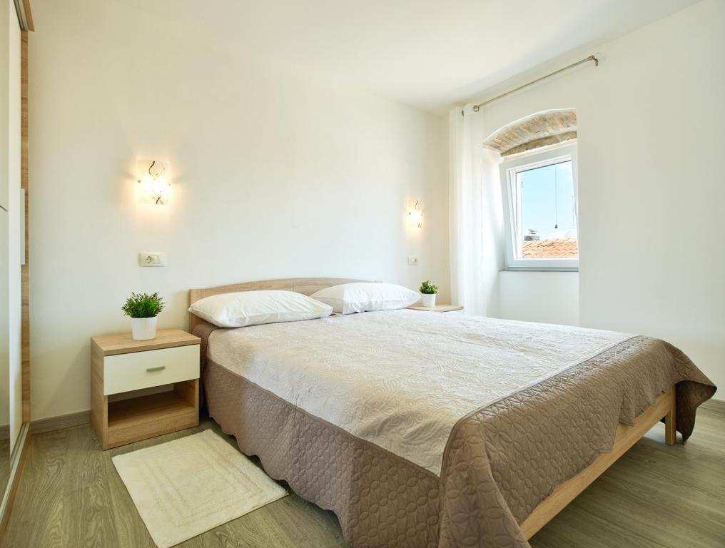 Roviv Apartments In The Old Town By Irundo Rovinj Exterior photo